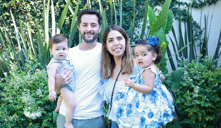  Carlo Dibildox, Juan Carlos Dibildox, Adriana Estrada y Melina Dibildox.