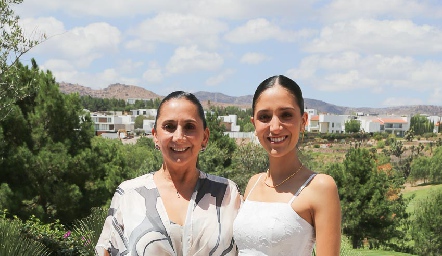  Eva Gocher y Marijó Alonso.