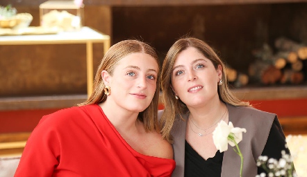  Alexa y Adriana Zúñiga.