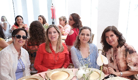  Mari Combeses, Adriana de Zúñiga, Beatriz Mena y Ana Lucía Díaz.
