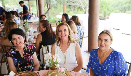  Ana Patricia, Ana María Ferrari y Teté Castro.