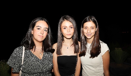  Camila, María José y Andrea.