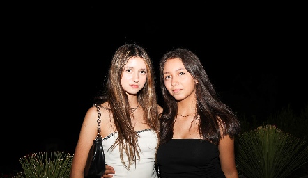  Denisse y Ana Pau.