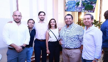  Juan Silva, Diego Díaz, Nacho Gastelum, Montse Duarte, Alejandro Torres y Miguel Ruiz.