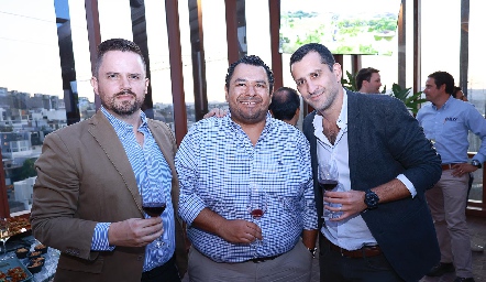  Juan Autrique, Alejandro Torres y Josué Reynoso.