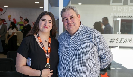  Tamara León y su papá.
