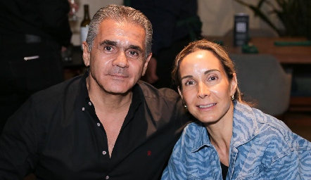  Mauricio Abud y Sofía Cázares.