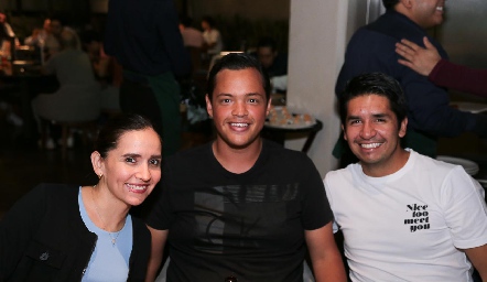  Ana Sofía Gameros, Daniel y Alejandro Ortega.