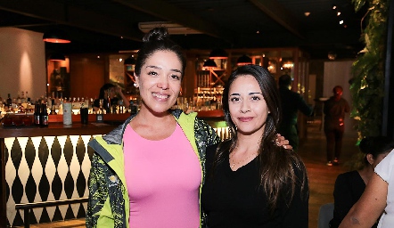  Karla Domínguez y Marcela García.