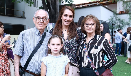  Eloy Gómez, Judith Gómez, Judith López y Elena Martínez.