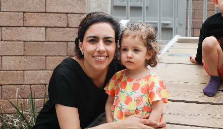  Lula Torres con Lourdes.
