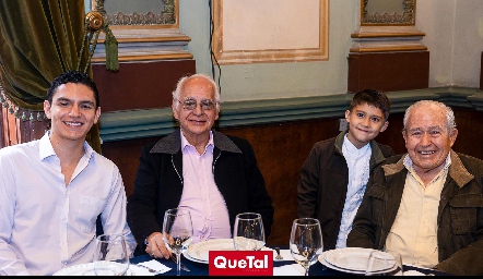  Saúl León, José León, Francisco Peña y Constantino Villalobos.