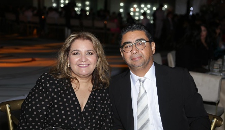 Martha Montalvo y Marcos Larrondo.