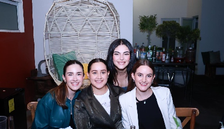  Cristina Hernández, Mariana Sánchez, Úrsula Werge y Eugenia Sánchez.