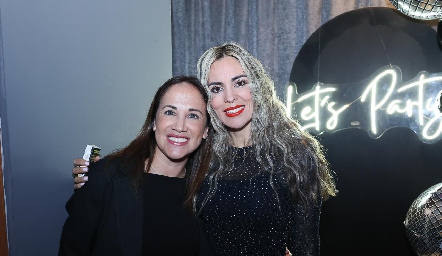  Lety Aguilar y Elizabeth Berrones.