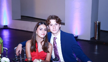  Loretta Castanedo e Isra López.