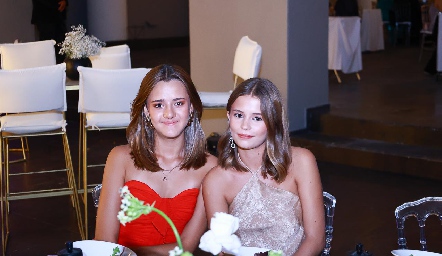  Valentina Fernández y Sofía Bretón.