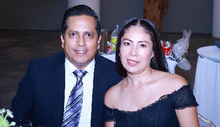  Hugo Benítez y Neli Zamudio.