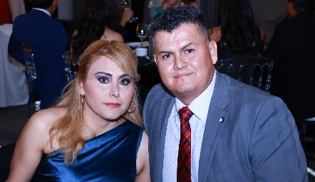  Beatriz Agundis y Omar Rodríguez.