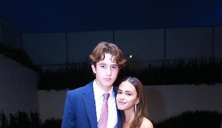  Israel López y Loretta Castanedo.