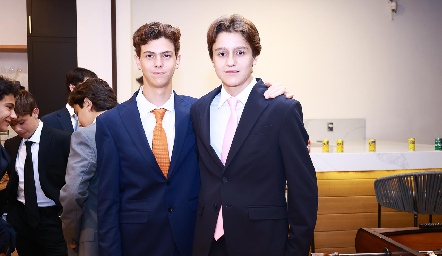  José Manuel Hernández y Santiago López.