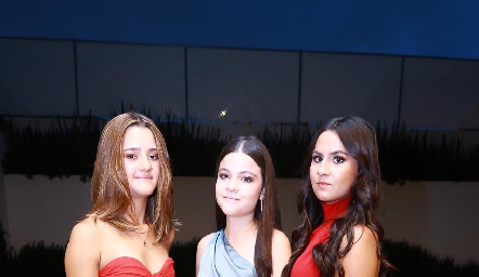  Valentina Fernández, Regina Mercado y Valentina Aguilar.