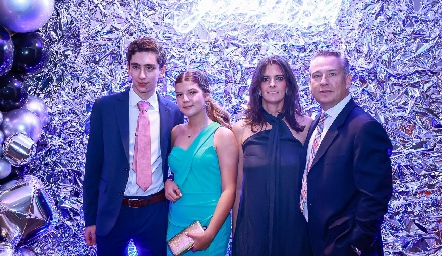 Mateo Conde, Alexia Galán, Daniela Rivero y Héctor Galán.