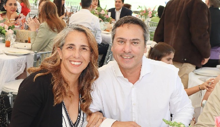  Ines Valdez y Gerardo Martínez.
