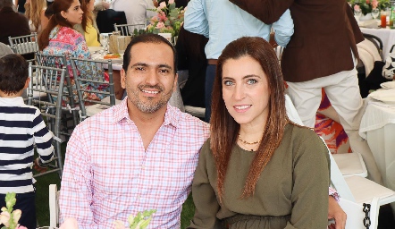  Arturo Sánchez y Nicole Barragán.