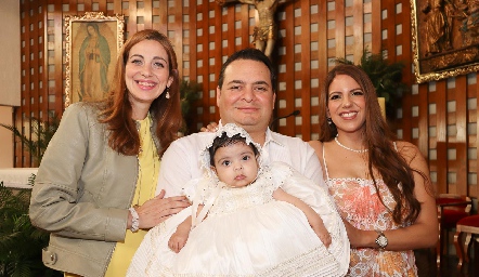  Daniela Fernández, Héctor Hernández, María Paula Hernández y Mariana Carbajal.