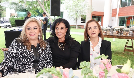  Patricia Flores, Guadalupe Delgadillo y Marcela Martínez.