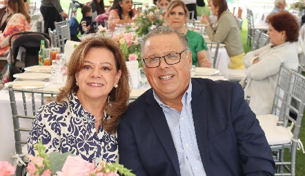  Socorro Aguilar y Gabriel Saucedo.