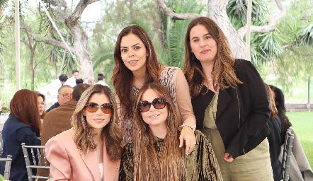  Imelda Martínez, Marianne Velazco, Sandra García e Isa López.