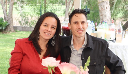  Mónica Estrada y Jonathan Rivera.