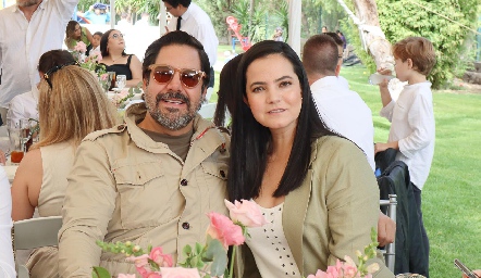  Miguel Martínez y Mariana Meade.