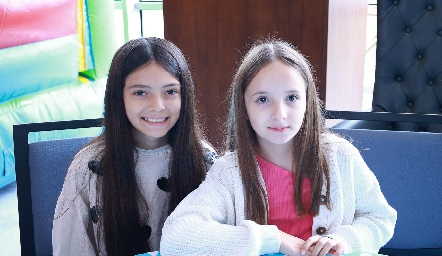  María Eva y Valeria.