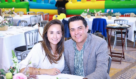  Mario Carranza y Alejandra.