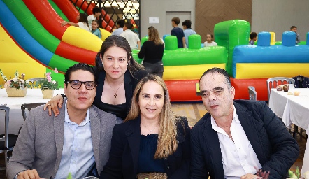  Fernando Delgado, Ana Teresa Jaimes, Claudia Cohen y Alejandra Delgado.