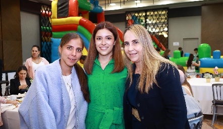  María José Torres, Daniela Rosales y Claudia Cohen.
