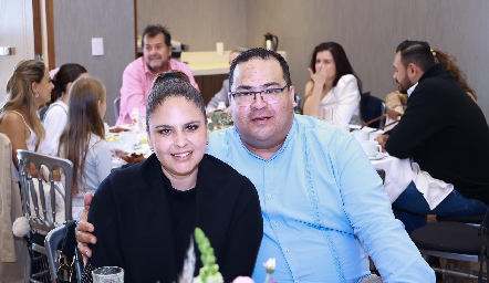  Gaby Rocha de Rodarte y Víctor Manuel Rodarte Flores.