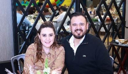  Daniel Hernández y Ennith Santoyo.