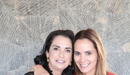  Maricel Gutiérrez y Gloria Medina.