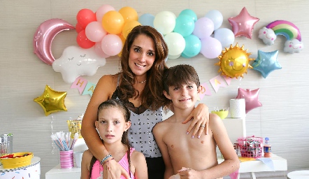  Elena Martínez, Judith Gómez y Matías Martínez.