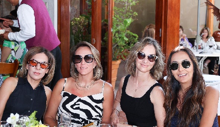  Liliana  Fernández, Sandra Salgado, Ale López y Flor Hernández.