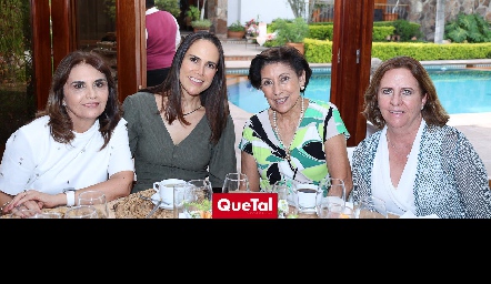 Patricia Orduña, Adriana Pérez, Martha Portillo y Georgina Grande.