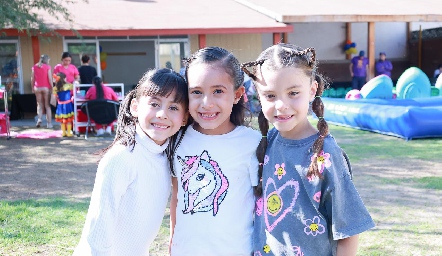  Mía Nava, Paty Mendizábal y Anajose Rodríguez.