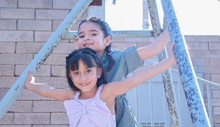  Pía Zavala y Camila García.