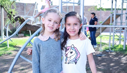  Regina Guerra y Paty Mendizábal.