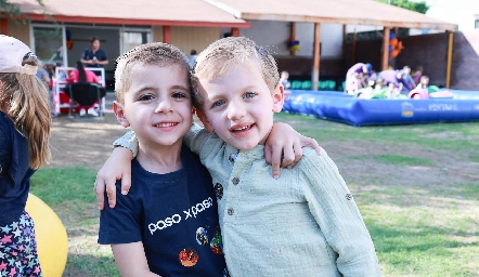  Pablo Almazán y Miguel Valladares.
