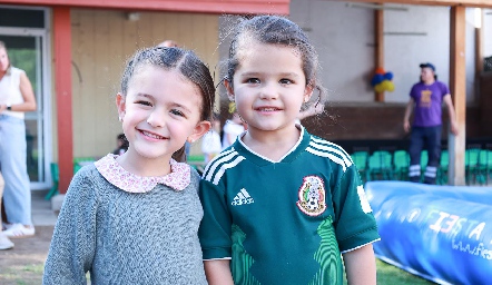  Inés y Eugenia.